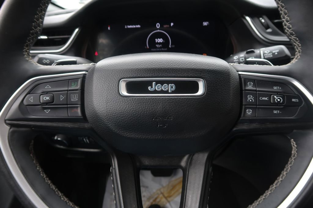 Used 2023 Jeep Grand Cherokee L Laredo RWD image 28
