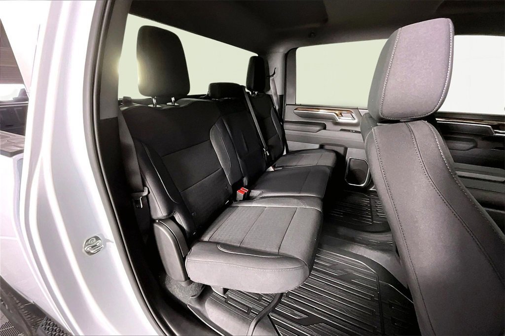 New 2026 GMC Sierra 2500 SLE w/ SLE Value Package; image 10