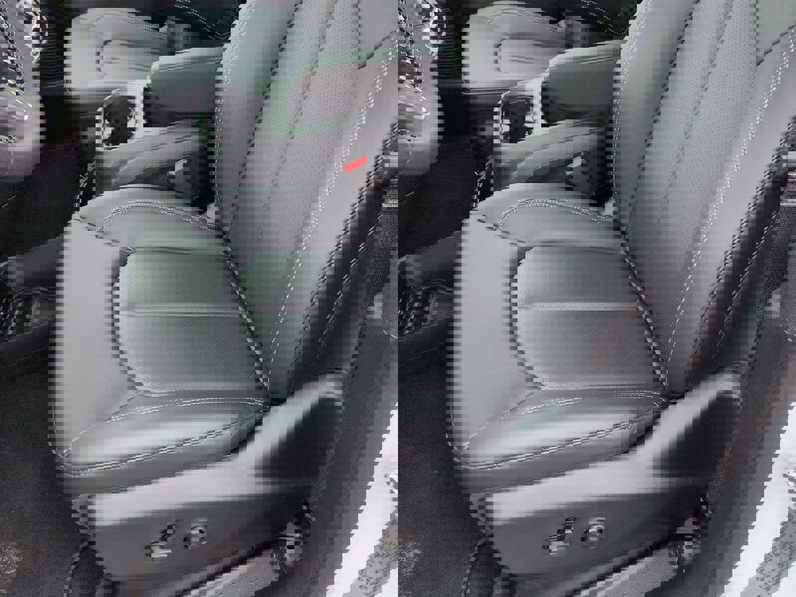 New 2026 Chrysler Pacifica Select image 14