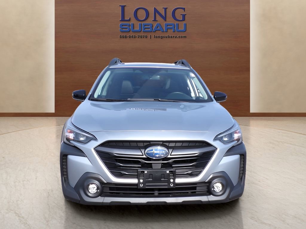 Used 2023 Subaru Outback Premium image 5