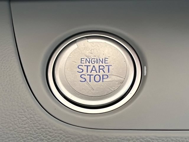 Certified 2025 Hyundai Elantra Limited FWD image 40