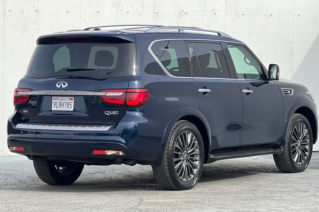 Certified 2023 INFINITI QX80 Premium Select w/ Cargo Package image 3