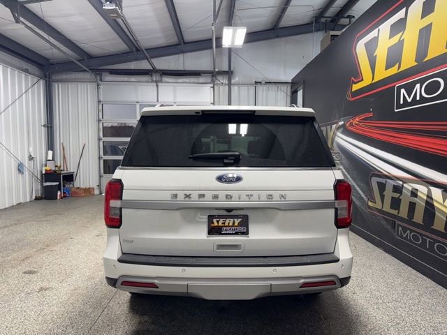 Used 2023 Ford Expedition XLT image 17