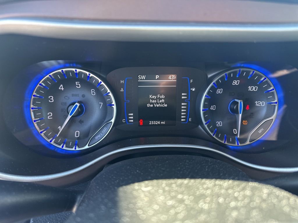 Used 2024 Chrysler Voyager LX image 23