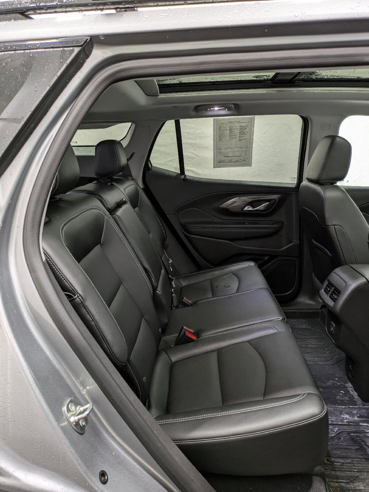 Used 2024 GMC Terrain SLT w/ Infotainment Package II image 14