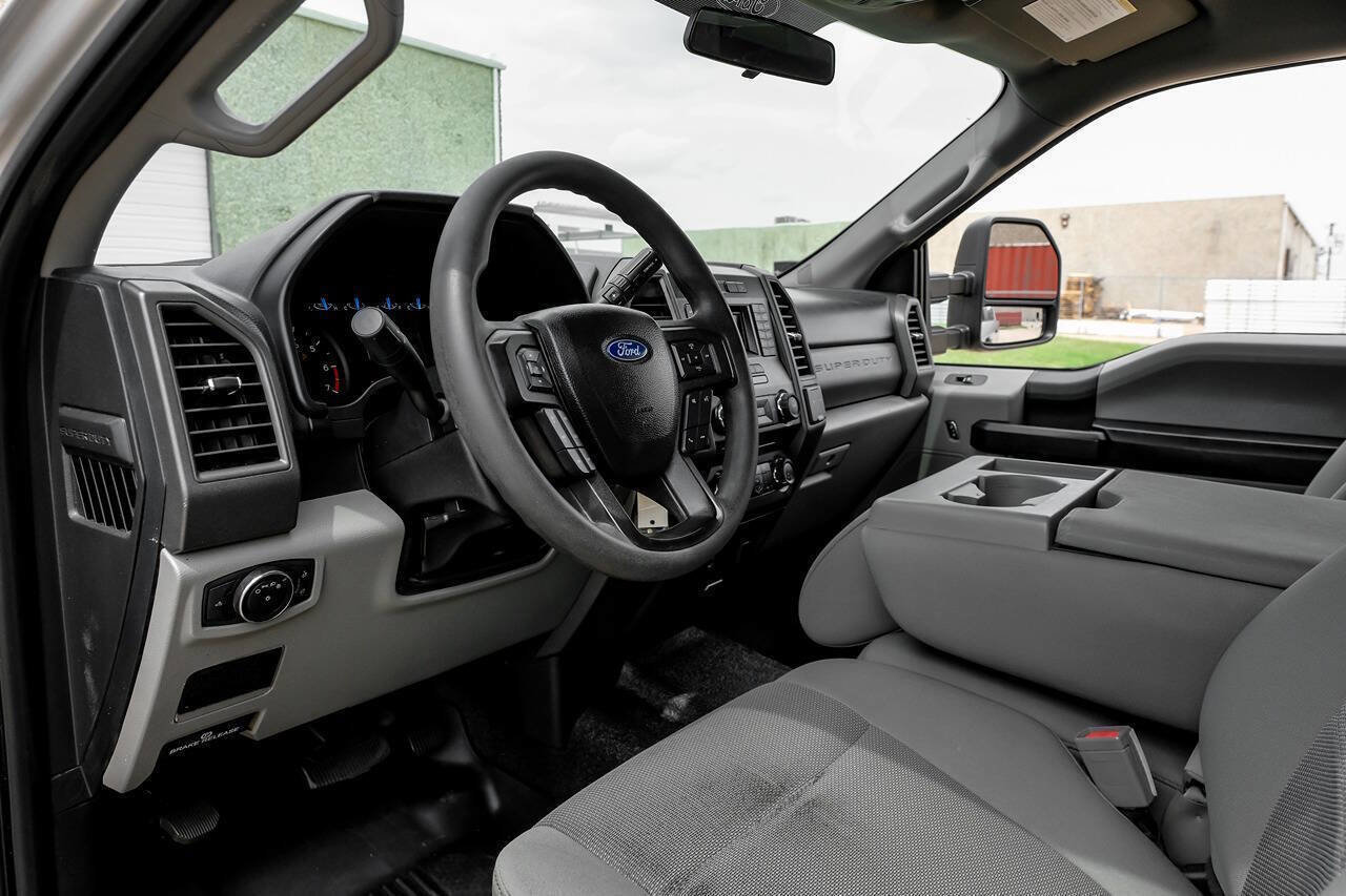 Used 2018 Ford F250 XL w/ Power Equipment Group AWD/4WD image 3
