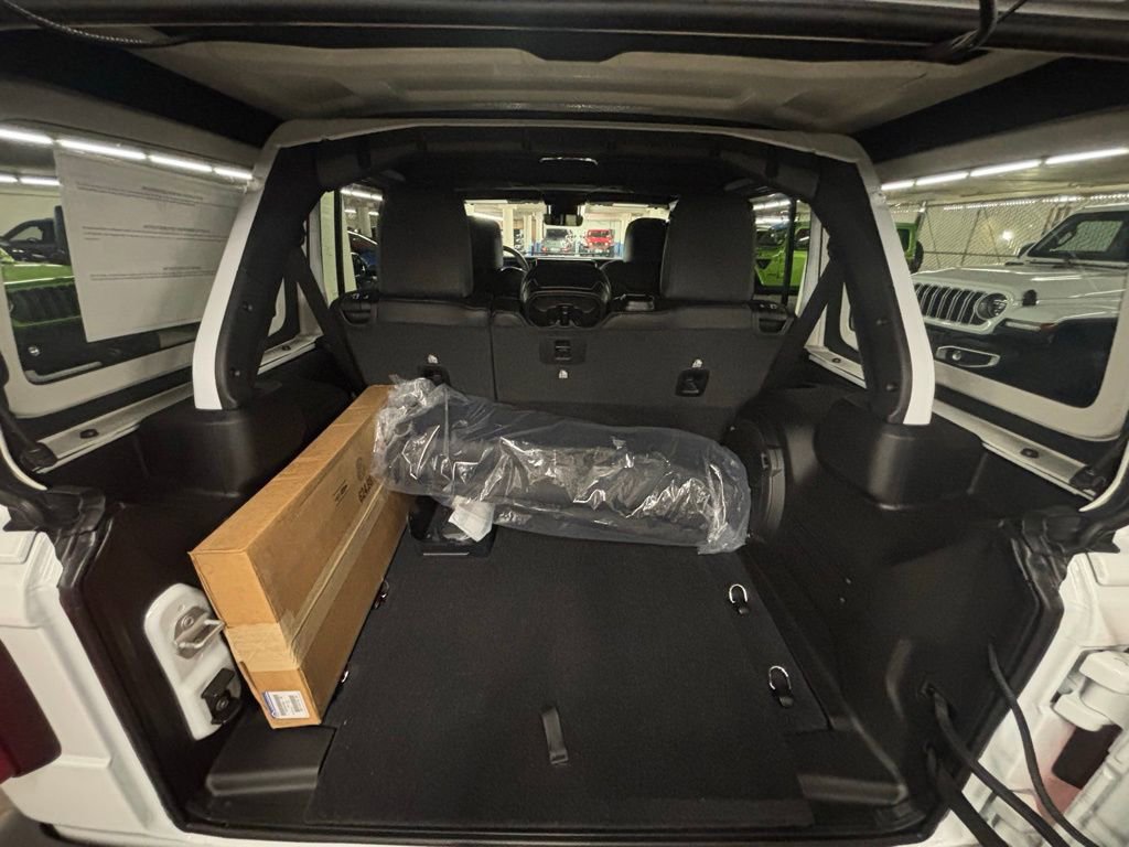 New 2025 Jeep Wrangler Unlimited Rubicon 392 image 14