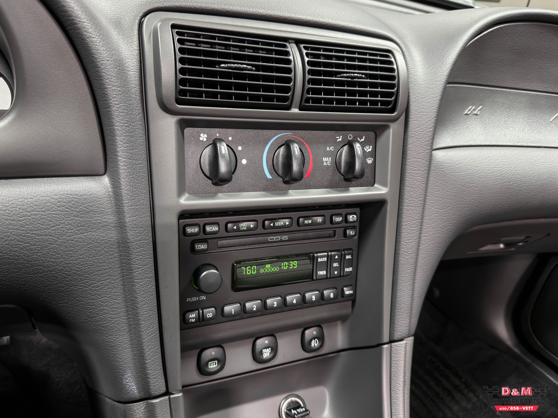 Used 2003 Ford Mustang Convertible image 20