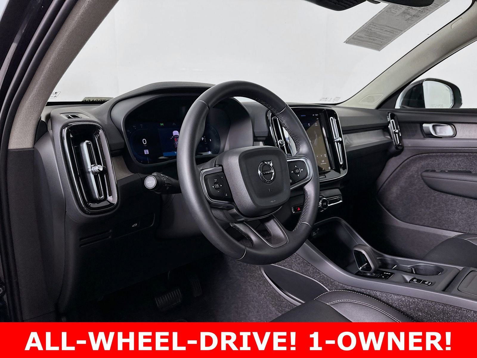 Used 2025 Volvo XC40 B5 Core AWD/4WD image 13