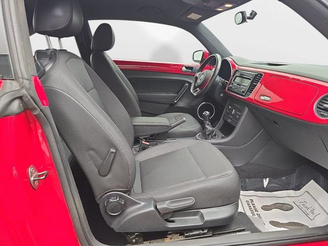 Used 2015 Volkswagen Beetle 1.8T FWD image 35