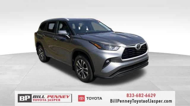 New 2026 Toyota Highlander XLE image 7