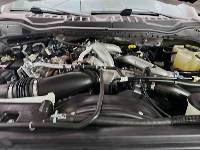 Used 2020 Ford F350 Lariat w/ Lariat Ultimate Package AWD/4WD image 31