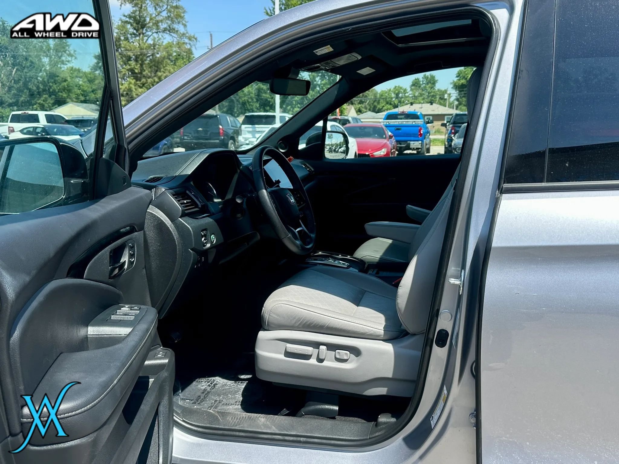 Used 2023 Honda Passport Elite image 9