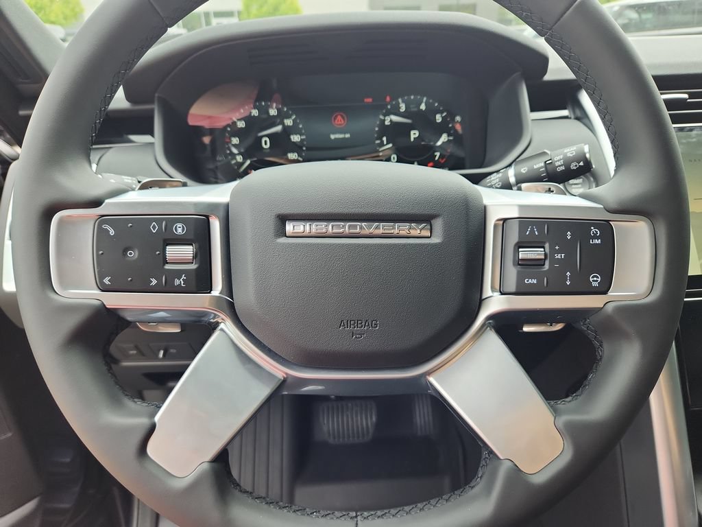 New 2026 Land Rover Discovery S AWD/4WD image 18