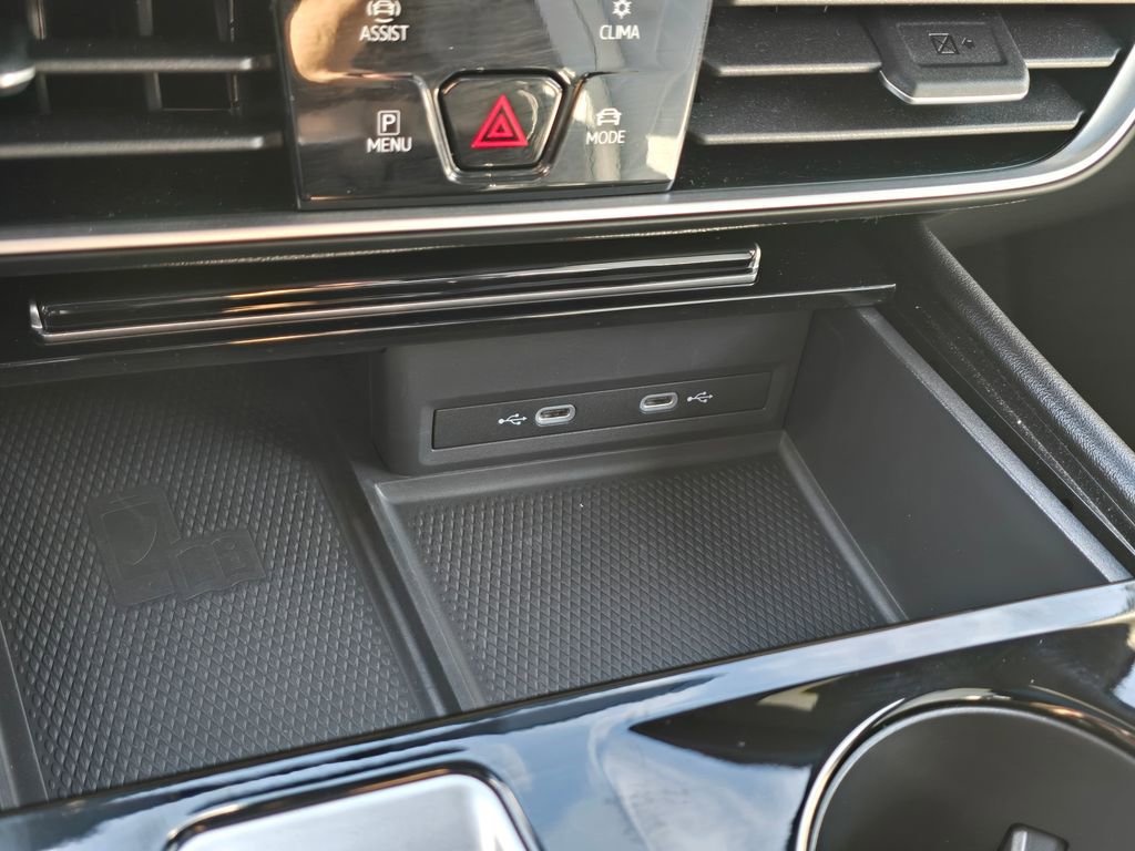 Used 2024 Volkswagen Atlas Cross Sport SEL Premium R-Line image 23