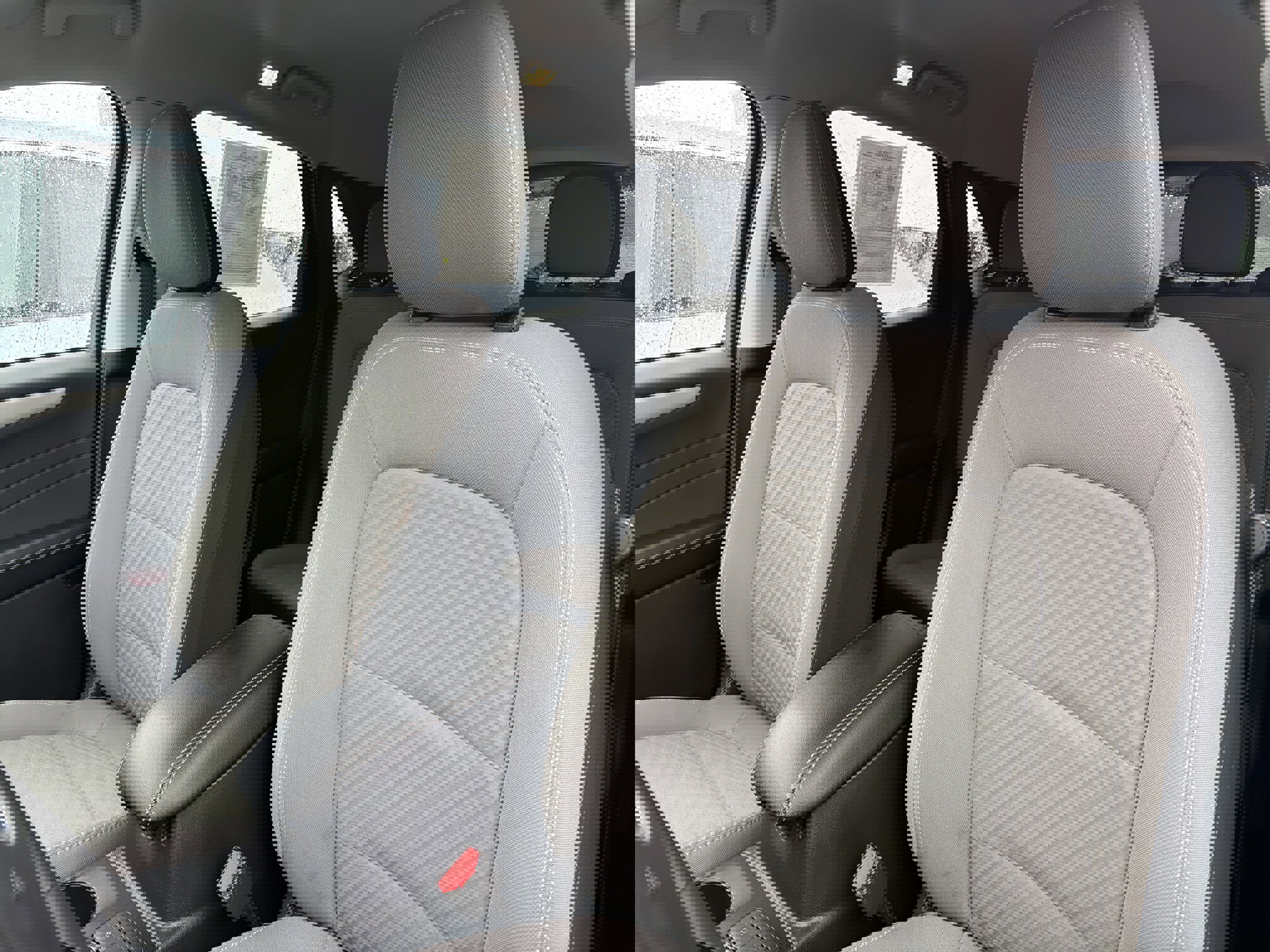 Used 2022 Ford Escape SE w/ Cold Weather Package image 9