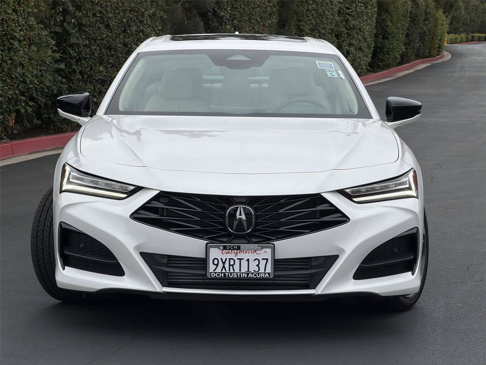 Used 2025 Acura TLX w/ Technology Package FWD image 7