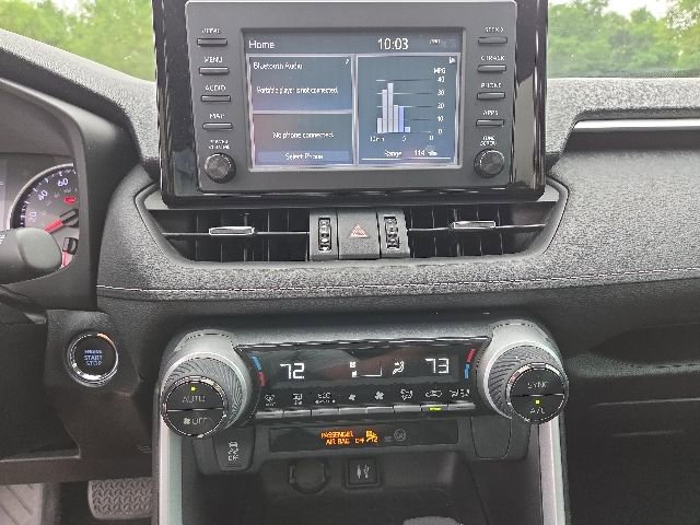 Used 2019 Toyota RAV4 XLE Premium FWD image 12