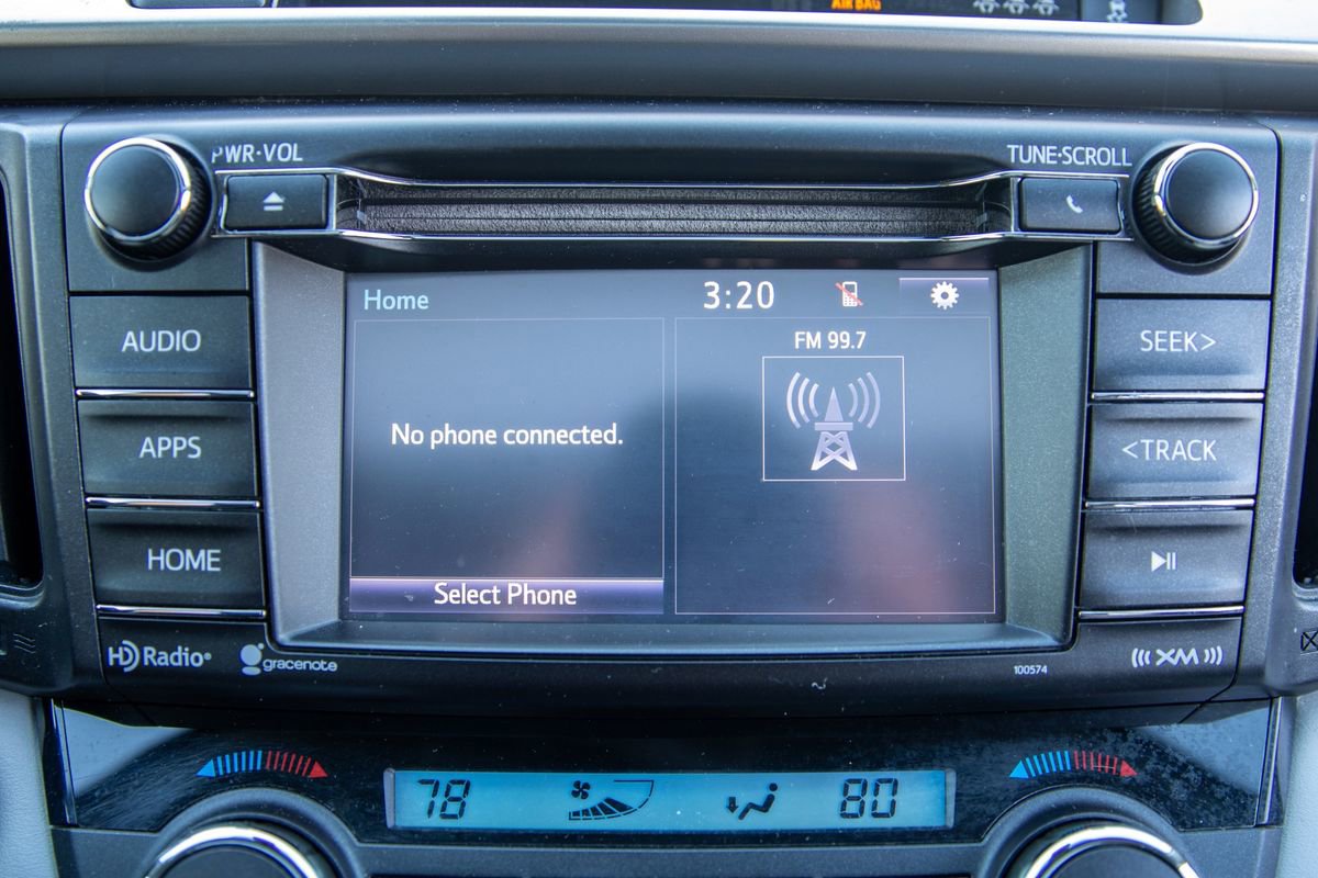 Used 2018 Toyota RAV4 XLE image 25