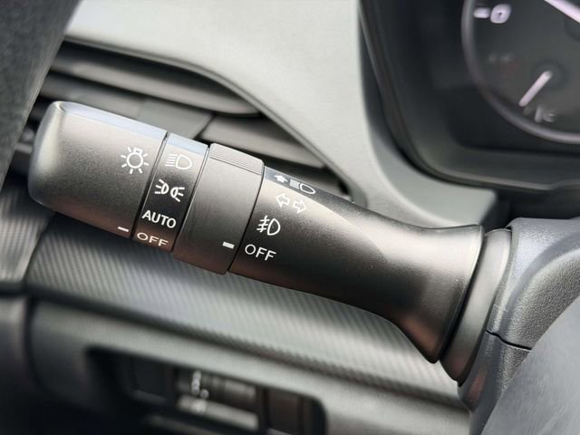 Used 2024 Subaru Crosstrek 2.0i Premium AWD/4WD image 19