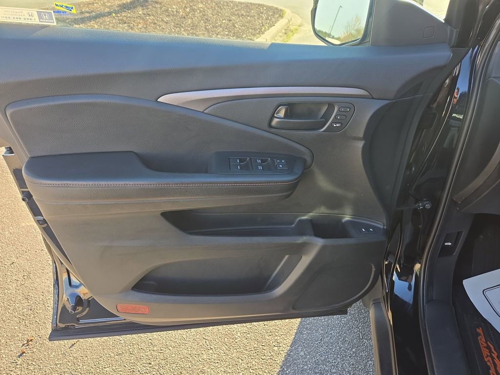 Used 2022 Honda Passport TrailSport image 17