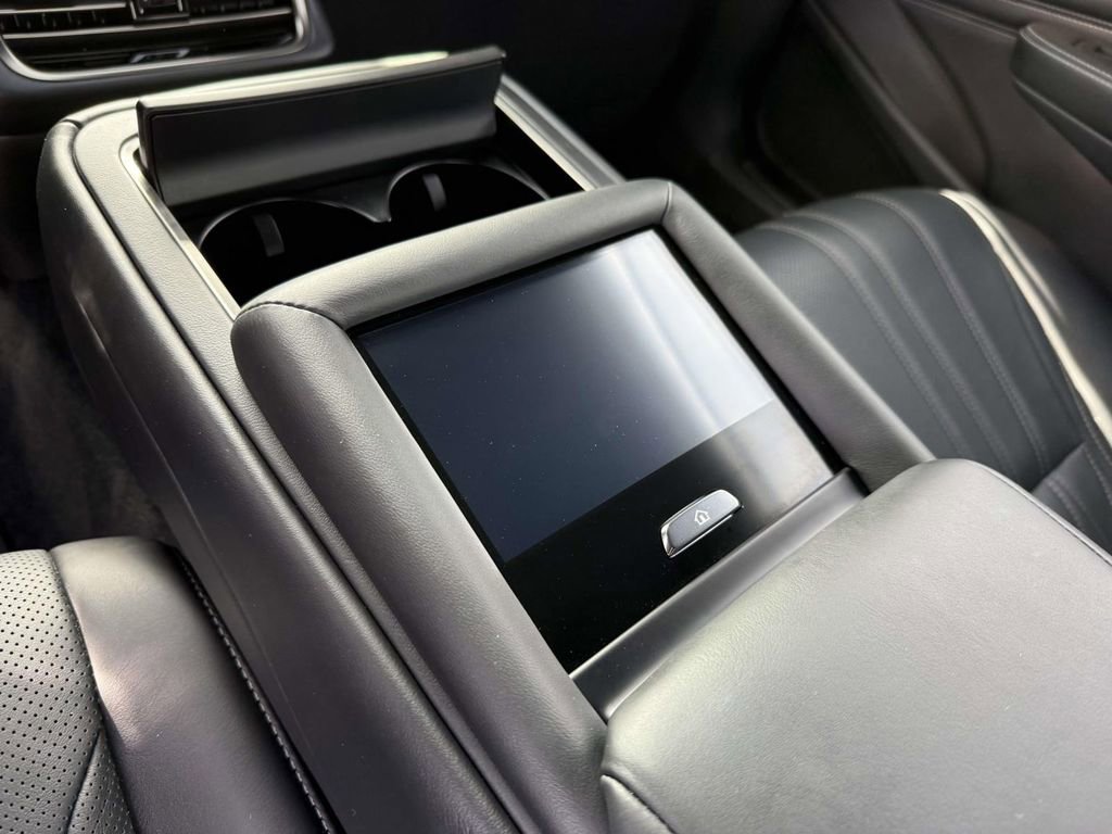 Used 2023 Lexus LS 500h AWD w/ Luxury Package image 19