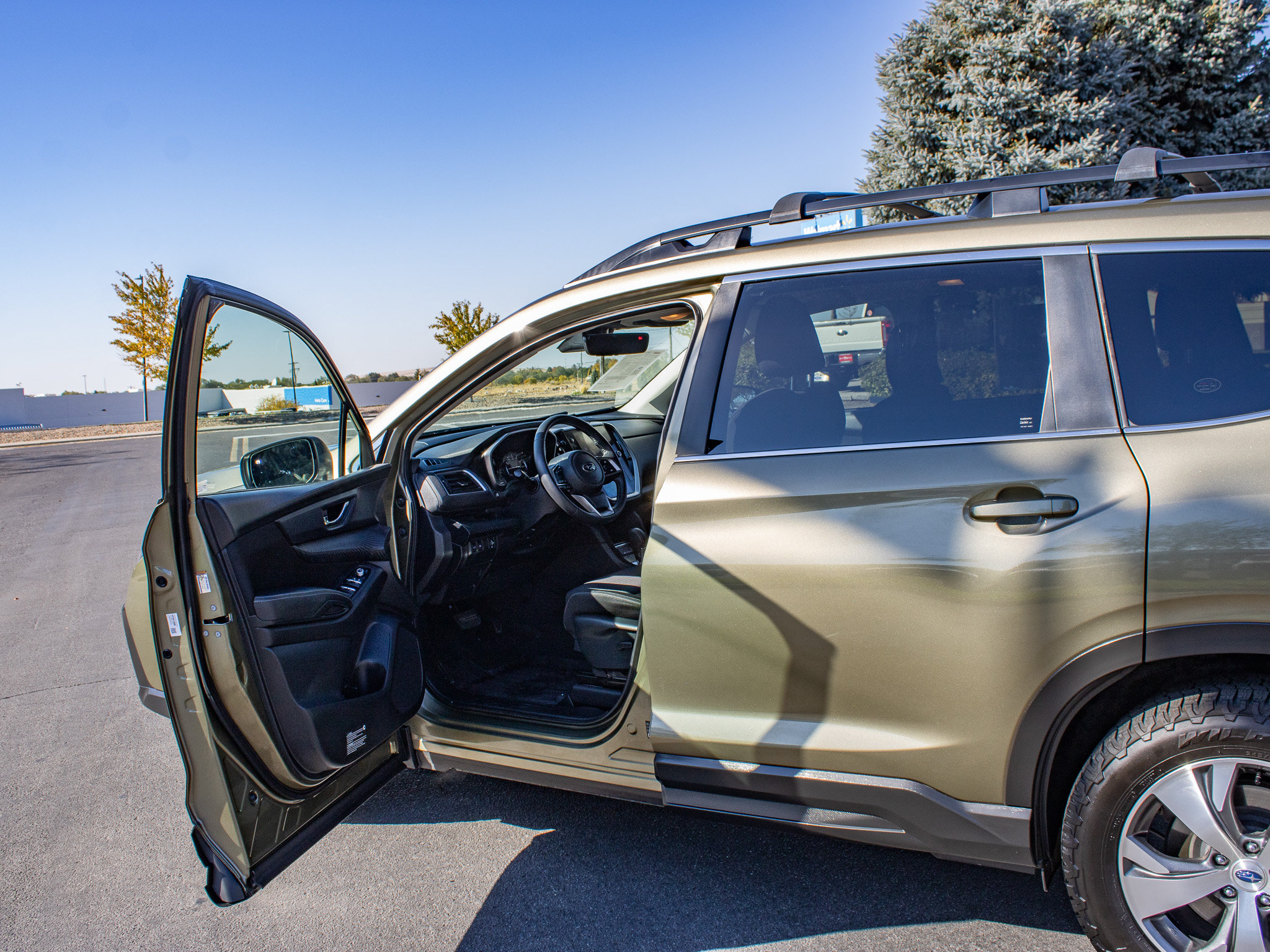 Used 2023 Subaru Ascent Premium w/ Convenience Package AWD/4WD image 22