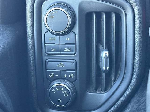 Used 2019 Chevrolet Silverado 1500 Custom w/ Custom Convenience Package image 18