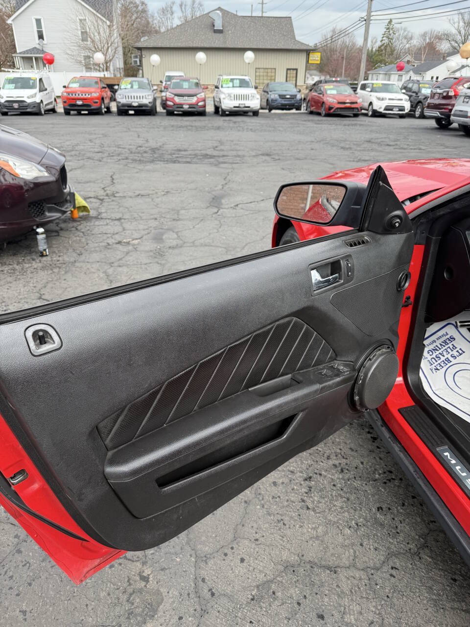 Used 2010 Ford Mustang Premium RWD image 18