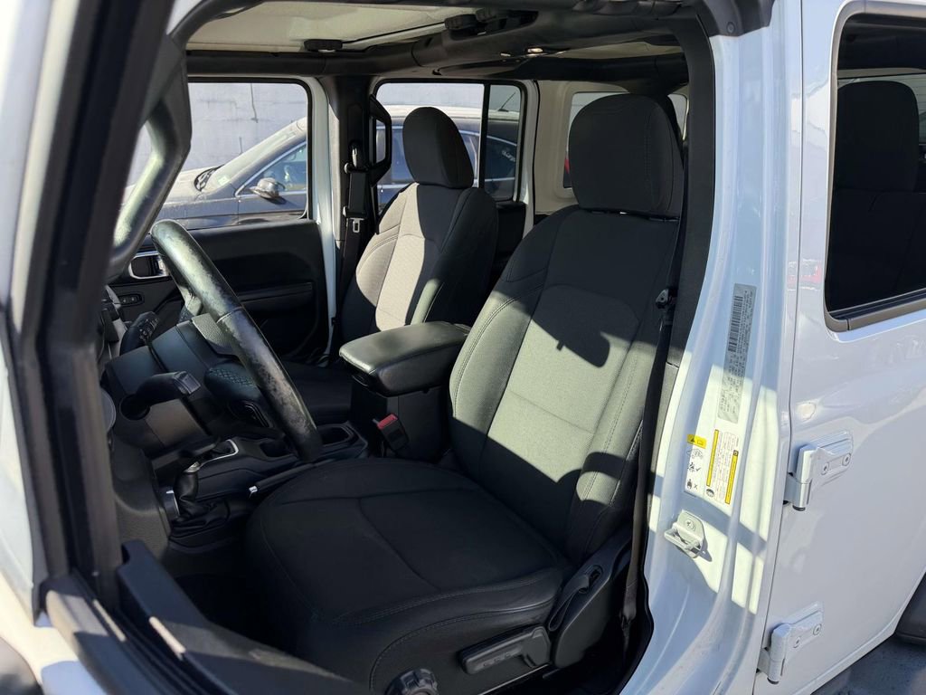 Used 2019 Jeep Wrangler Unlimited Sport S image 23