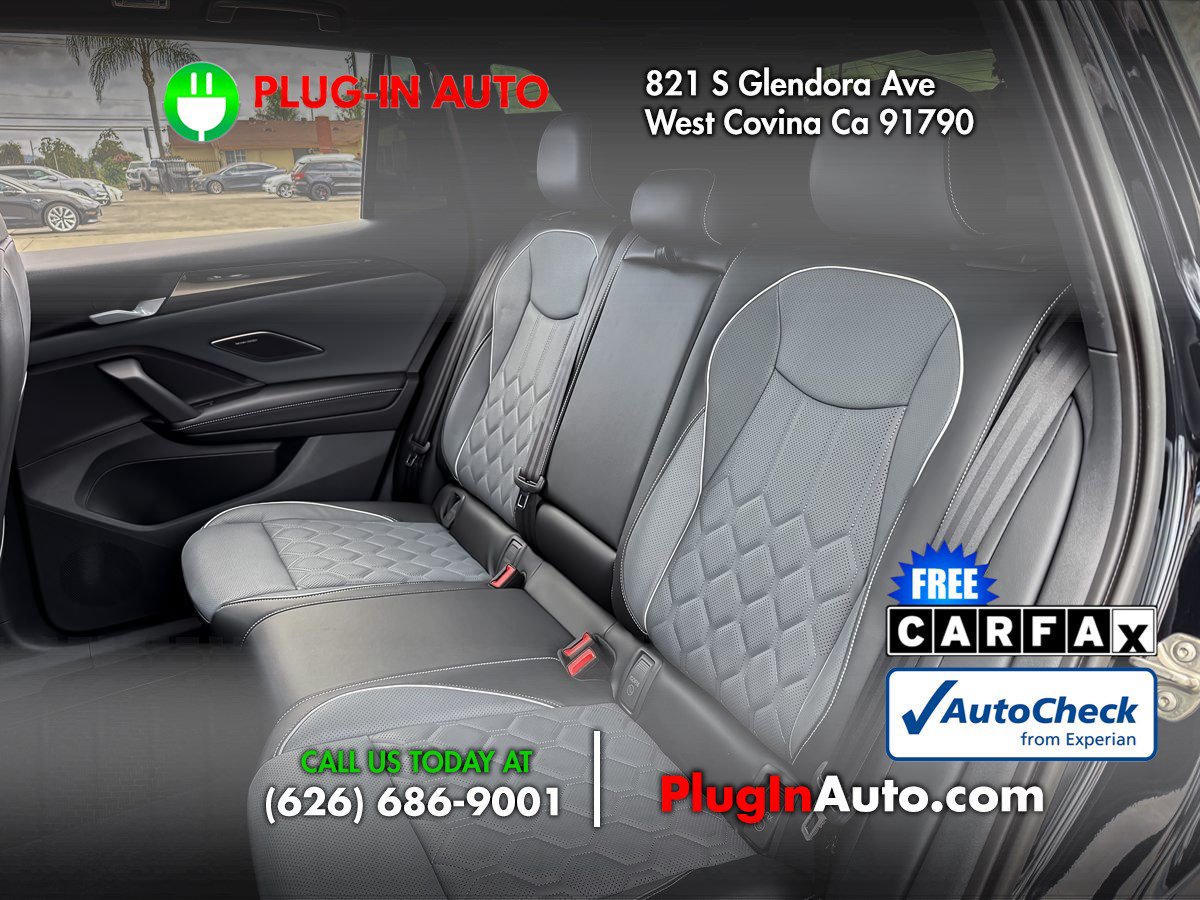 Used 2026 Volkswagen Tiguan SEL R-Line AWD/4WD image 13