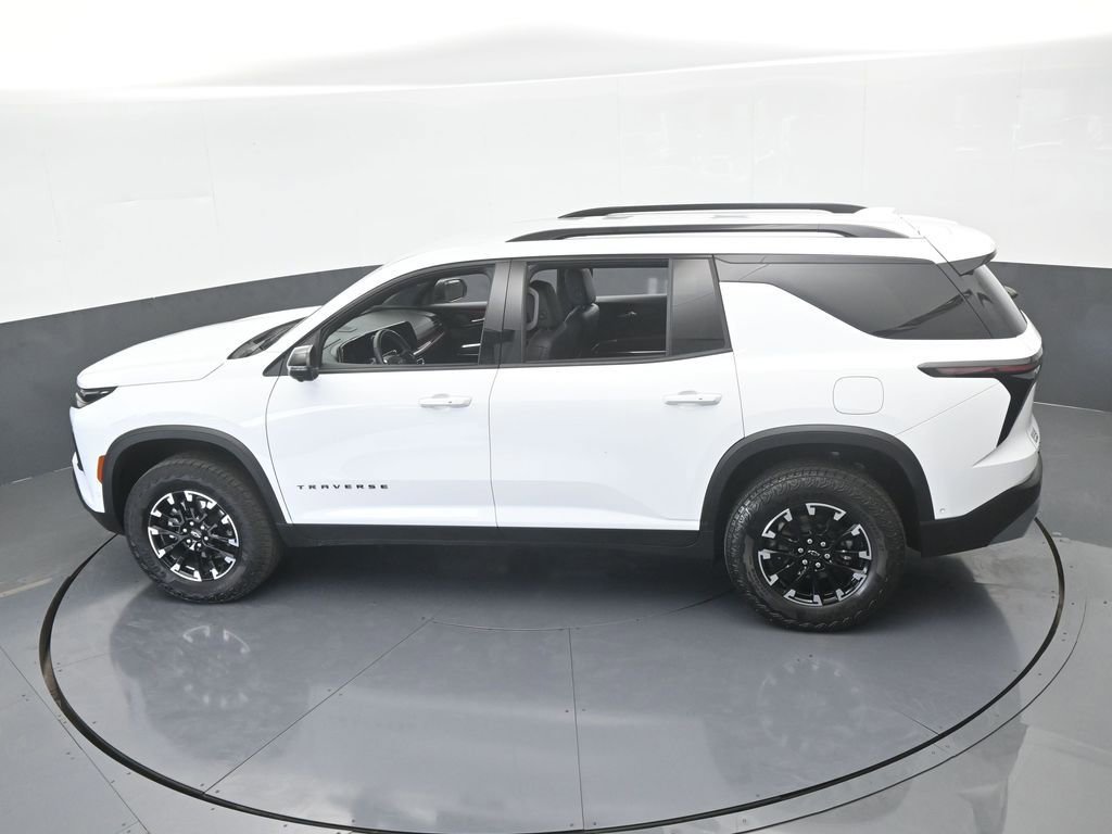 Used 2024 Chevrolet Traverse Z71 w/ Enhanced Driving Package image 63