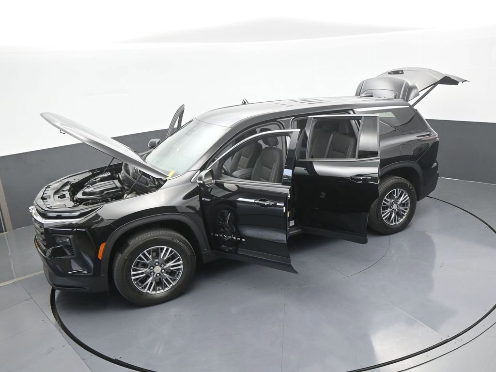 Used 2024 Chevrolet Traverse LS image 70