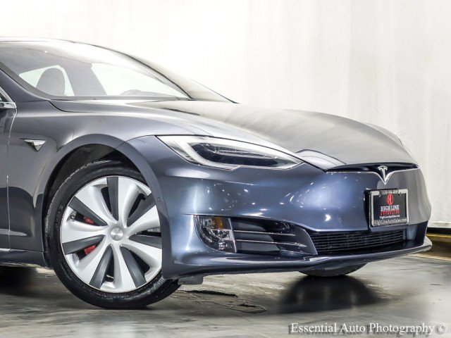 Used 2021 Tesla Model S Performance image 2