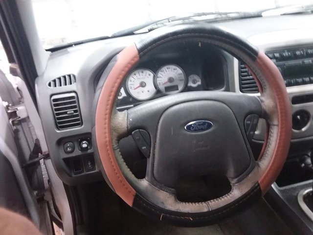 Used 2006 Ford Escape XLT image 11