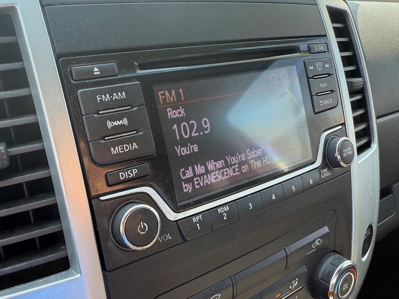 Used 2015 Nissan Frontier SV image 21