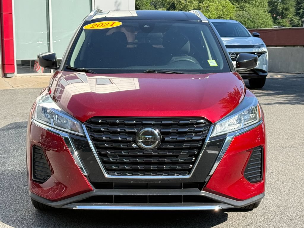Used 2021 Nissan Kicks SV FWD image 2