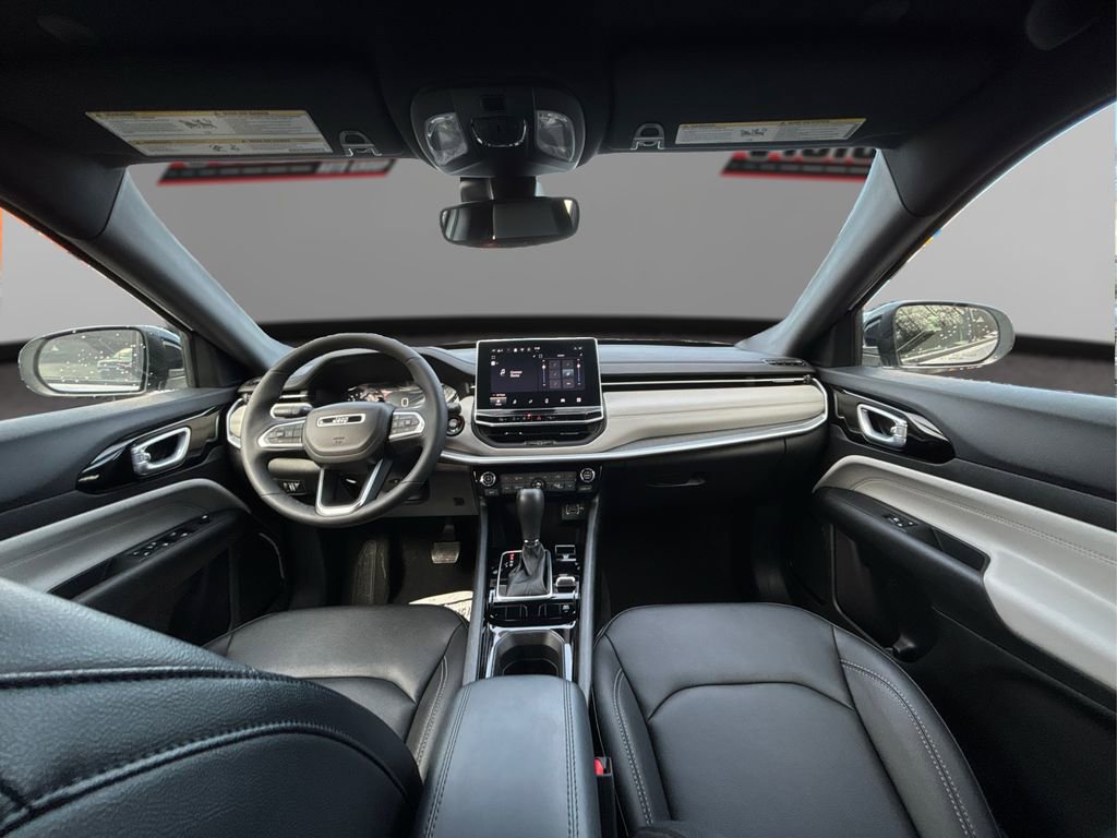 New 2025 Jeep Compass Limited image 24