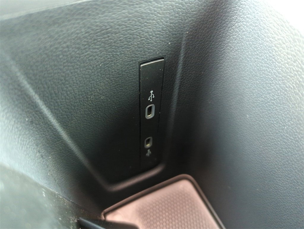 New 2026 Volkswagen Tiguan SE R-Line image 34