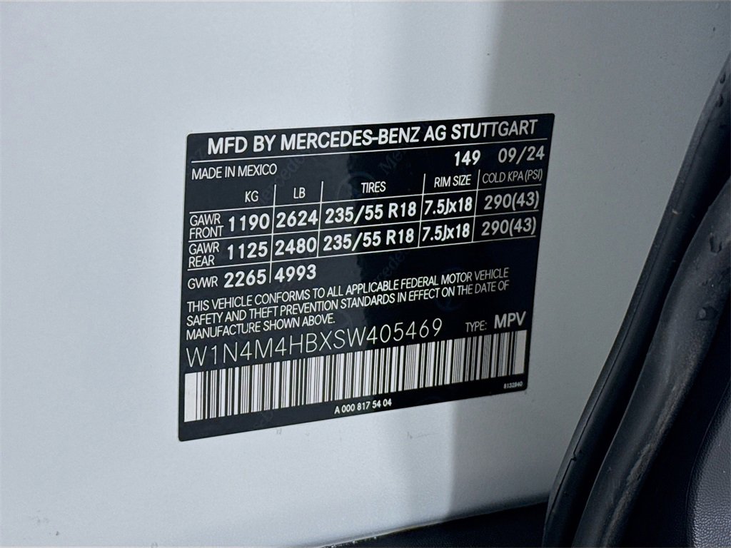 Used 2025 Mercedes-Benz GLB 250 4MATIC image 31