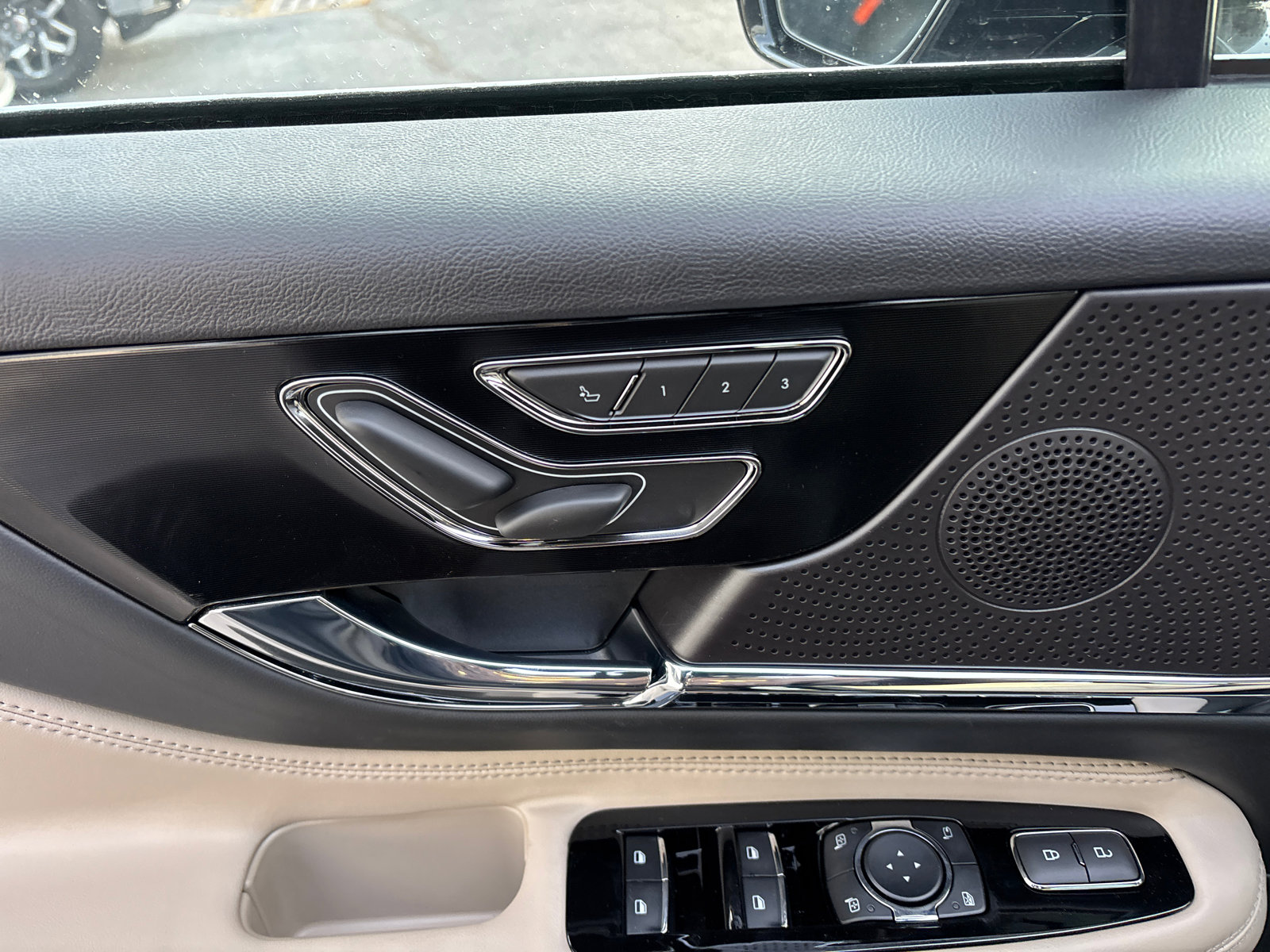 New 2026 Lincoln Corsair Grand Touring image 11