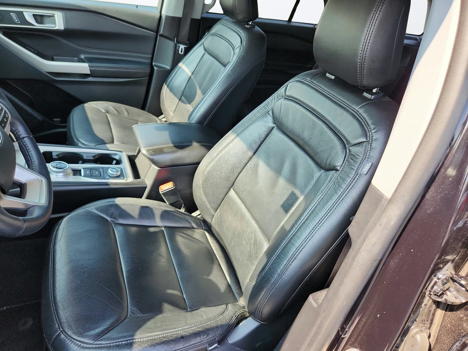 Used 2021 Ford Explorer XLT AWD/4WD image 12