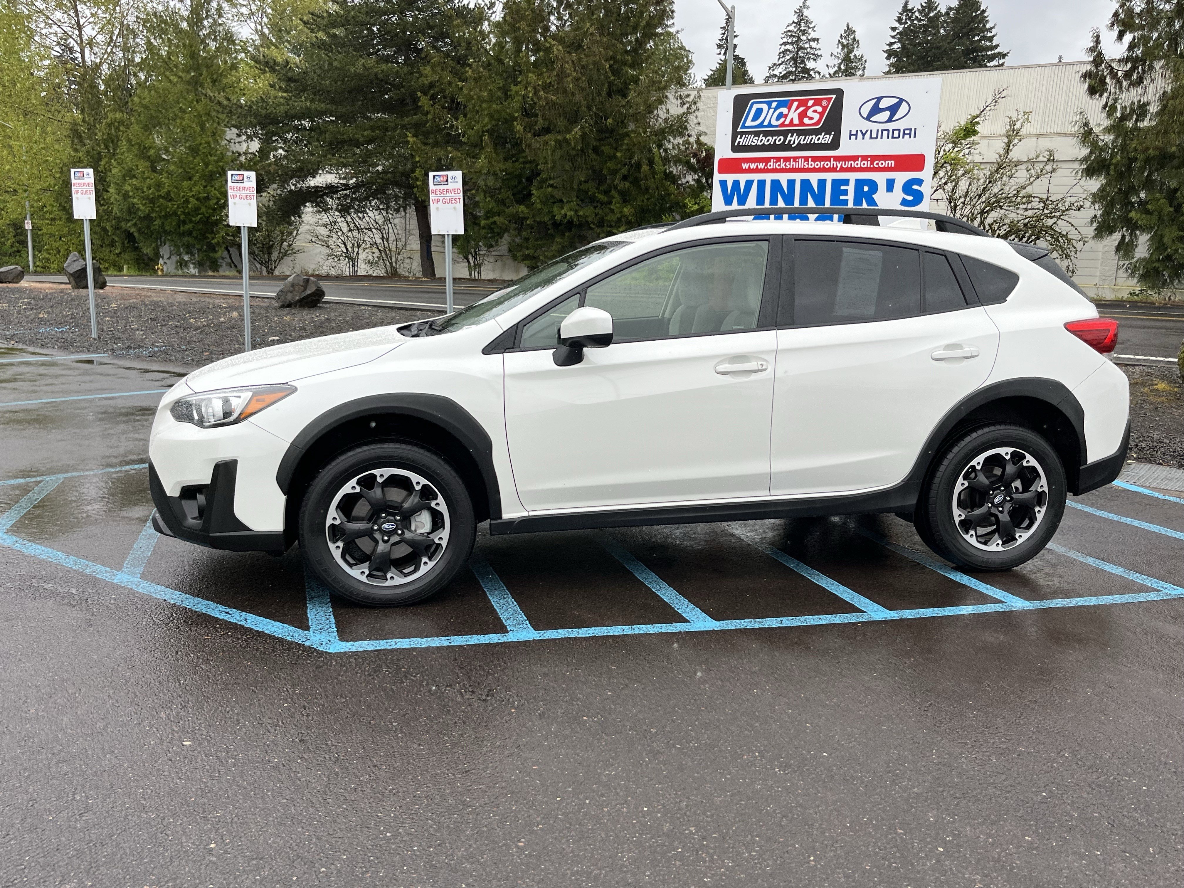 Used 2021 Subaru Crosstrek 2.0i Premium w/ Moonroof Package image 2