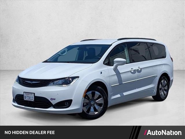 Used 2018 Chrysler Pacifica Limited w/ Advanced Safetytec Group FWD image 1