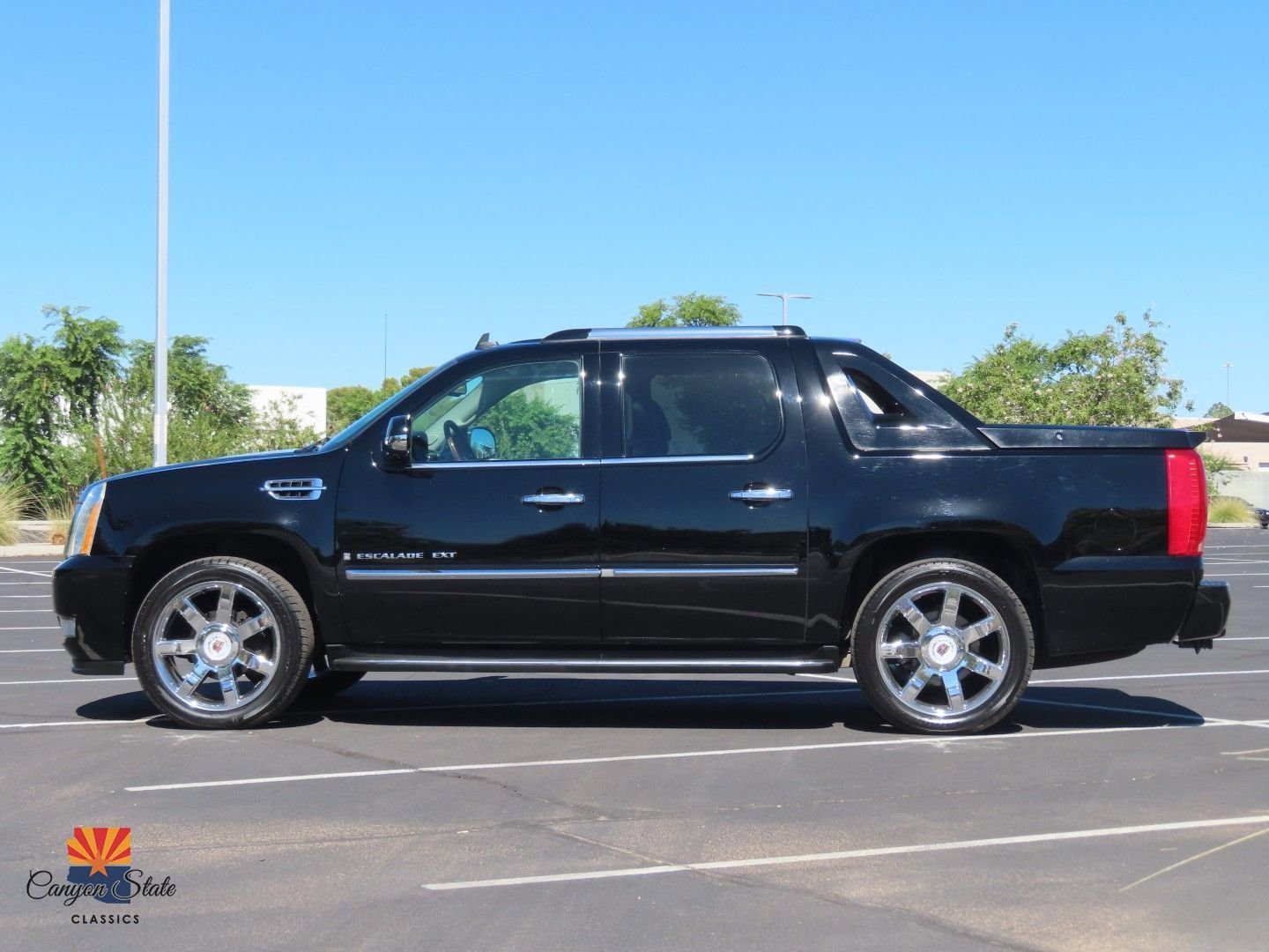 Used 2009 Cadillac Escalade EXT image 10
