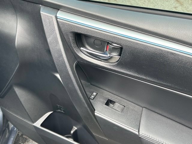 Used 2015 Toyota Corolla LE Premium FWD image 23
