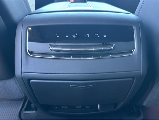 New 2026 Cadillac Escalade Platinum Sport w/ LPO, ONYX Package AWD/4WD image 8