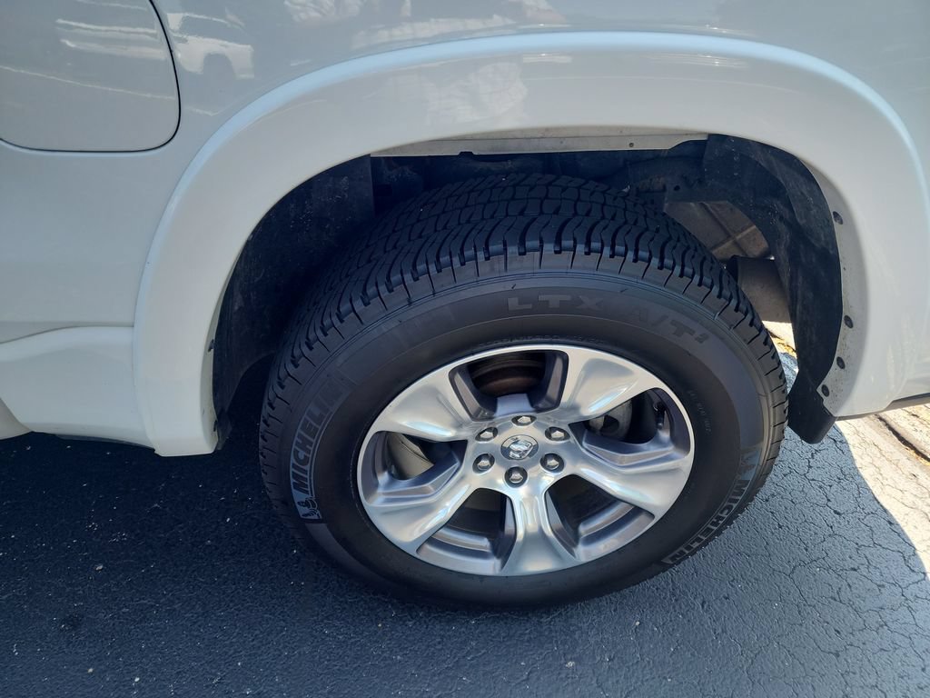 Used 2020 RAM 1500 Laramie AWD/4WD image 37