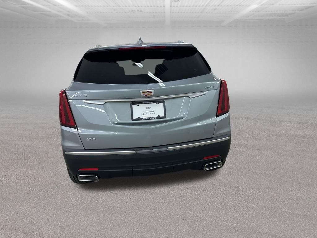 New 2025 Cadillac XT5 Luxury image 9