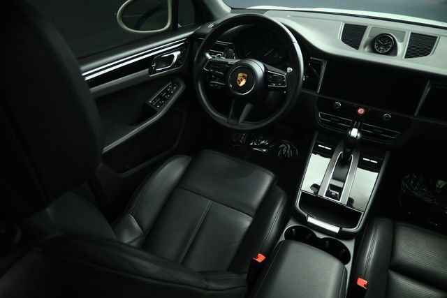 Used 2024 Porsche Macan AWD/4WD image 47